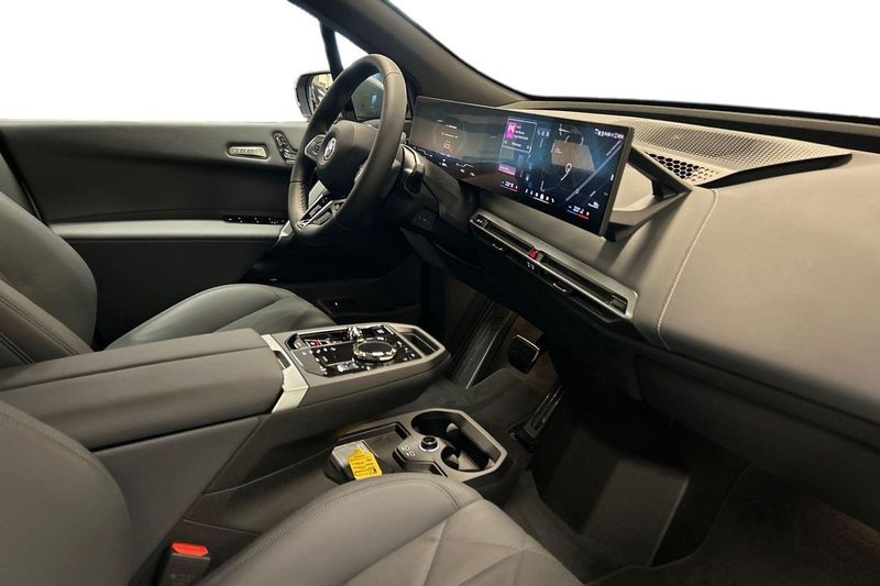 BMW iX bild 6