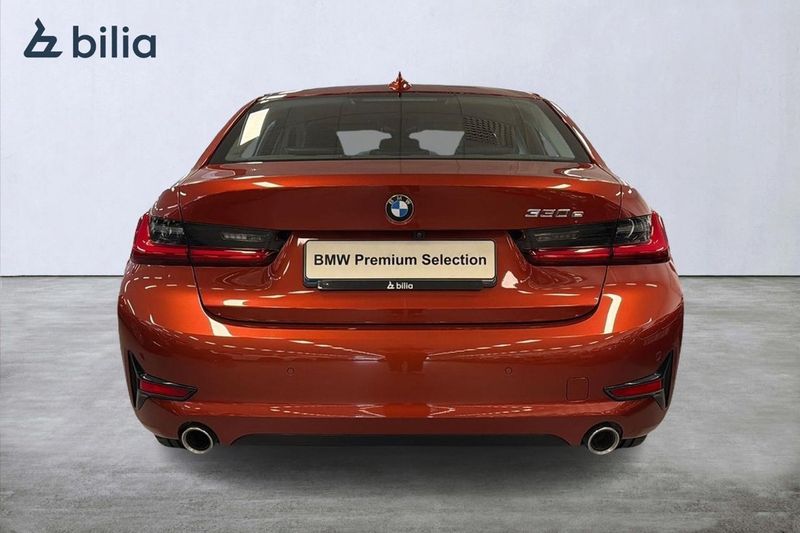 BMW 330 bild 4
