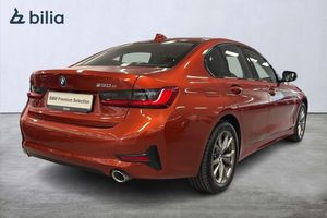 BMW 330 bild 17