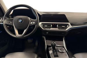 BMW 330 bild 8