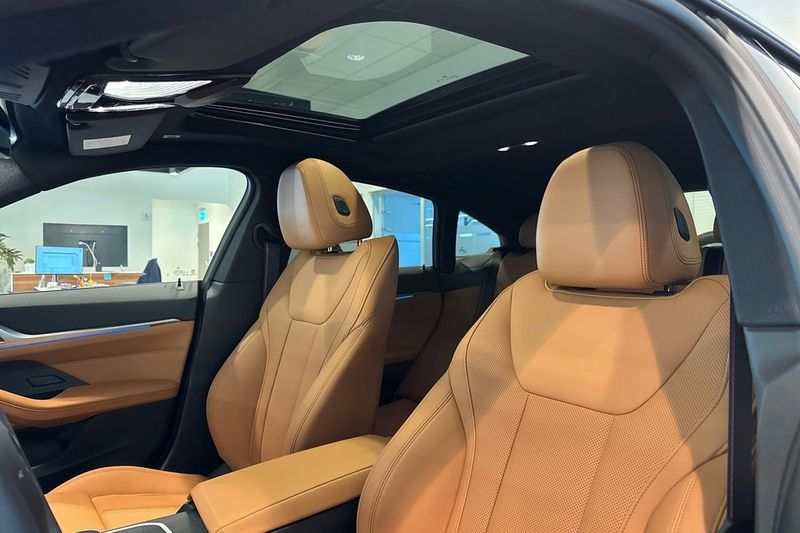 BMW i4 bild 13