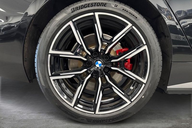 BMW i4 bild 17