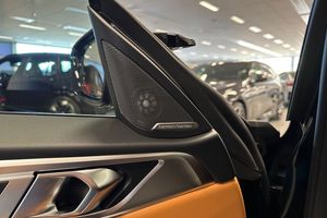 BMW i4 bild 14