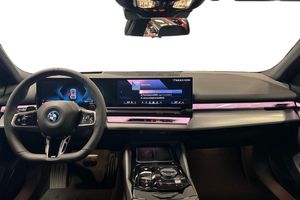 BMW 530 bild 8