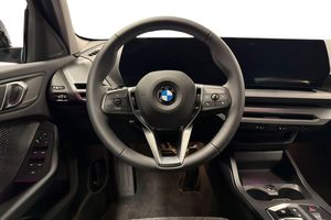 BMW 120 bild 9