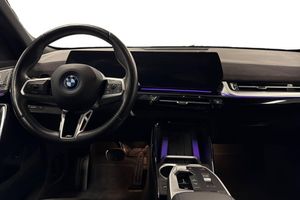 BMW iX2 bild 8