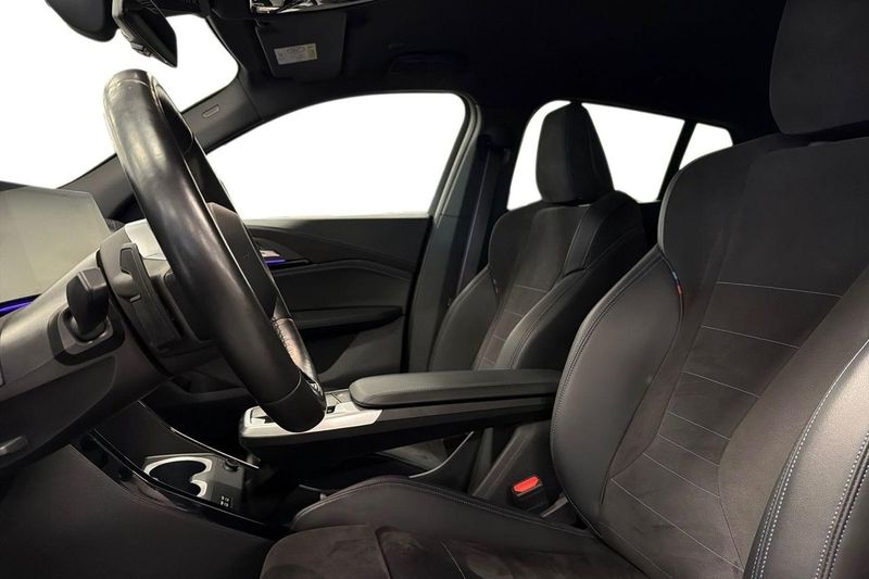 BMW iX2 bild 12
