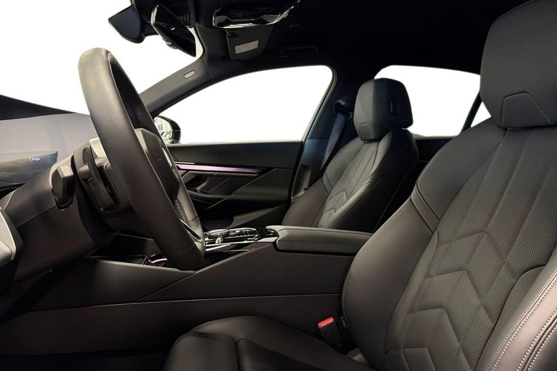 BMW 530 bild 12
