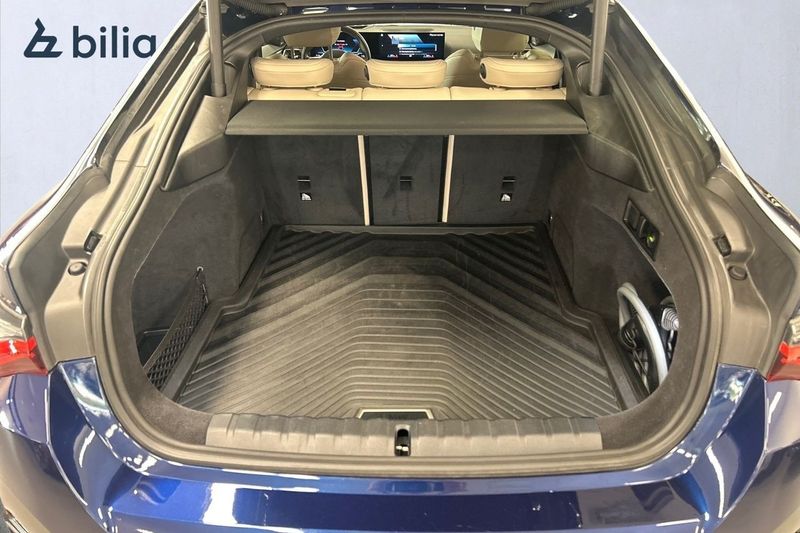 BMW i4 bild 10