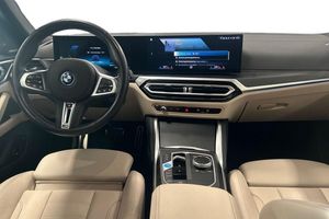 BMW i4 bild 8