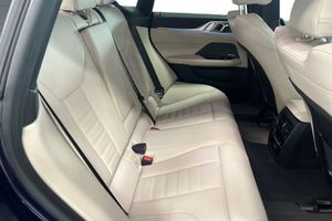 BMW i4 bild 7