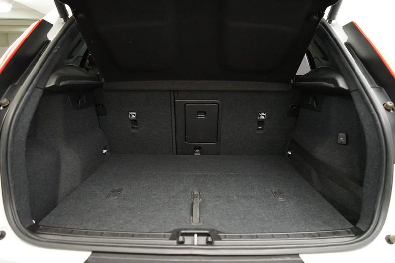 Volvo XC40 bild 8