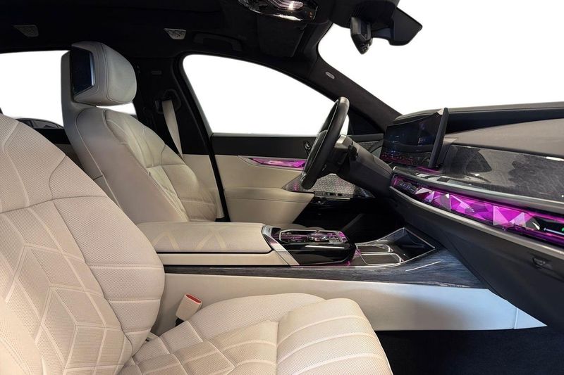 BMW i7 bild 6