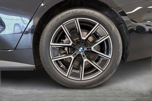BMW i4 bild 15