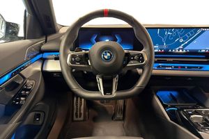BMW i5 bild 9