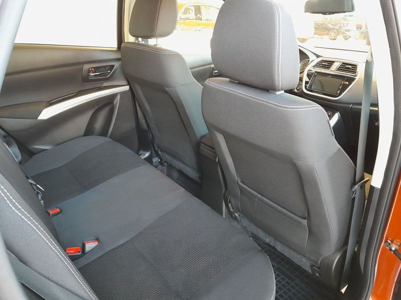 Suzuki S-CROSS bild 6