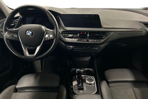 BMW 118 bild 8