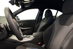 BMW 330 bild 12