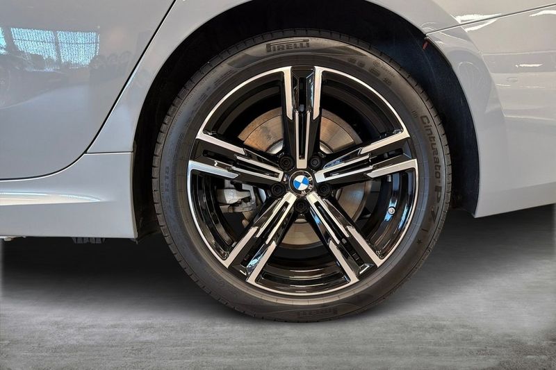 BMW 330 bild 15