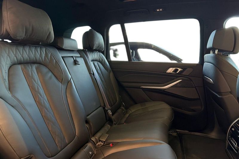 BMW X7 bild 7