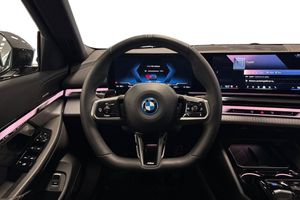 BMW i5 bild 9