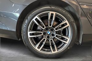 BMW i5 bild 14