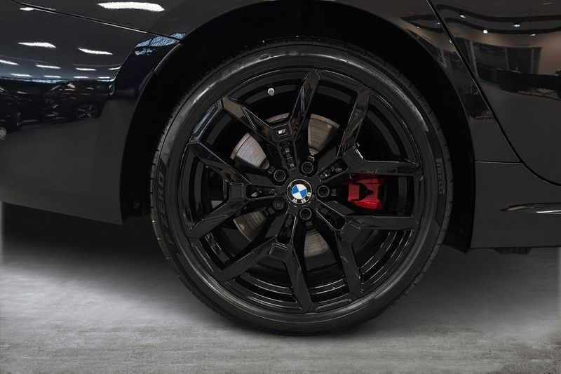 BMW 330 bild 16