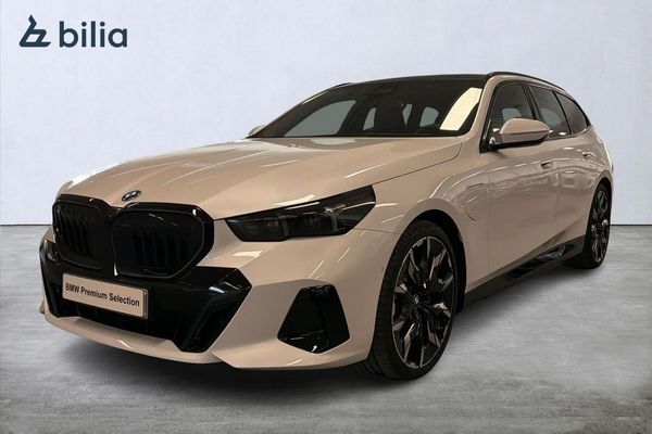 BMW 530 e xDrive Touring M-sport Pro |DEMO| Pano | Inkl v-hjul - 2026