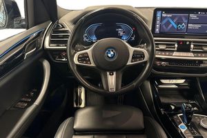 BMW iX3 bild 9