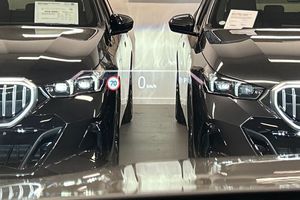 BMW iX bild 18