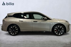 BMW iX bild 15