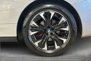 BMW iX bild 14