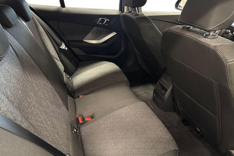 BMW 120 bild 7