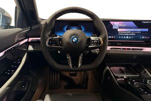 BMW 530 bild 9