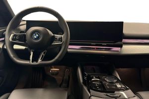 BMW 530 bild 8
