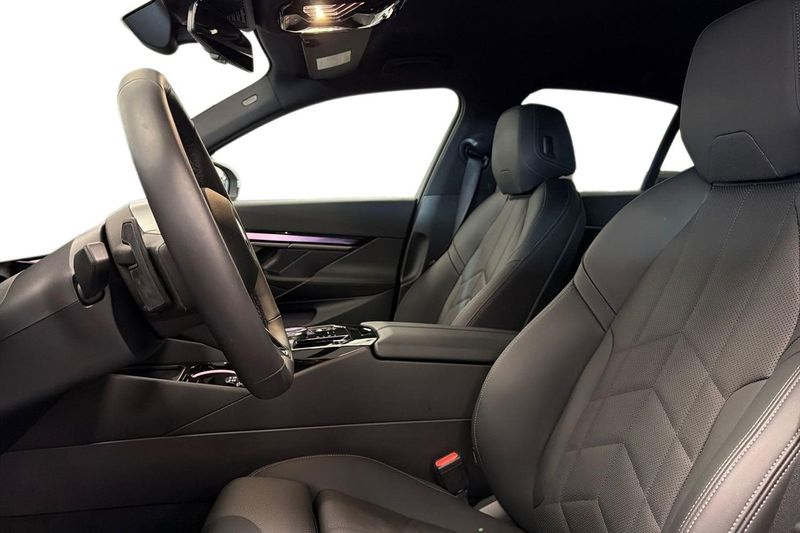 BMW i5 bild 12