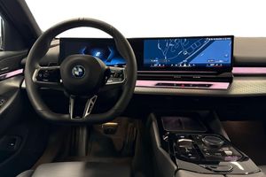 BMW i5 bild 8