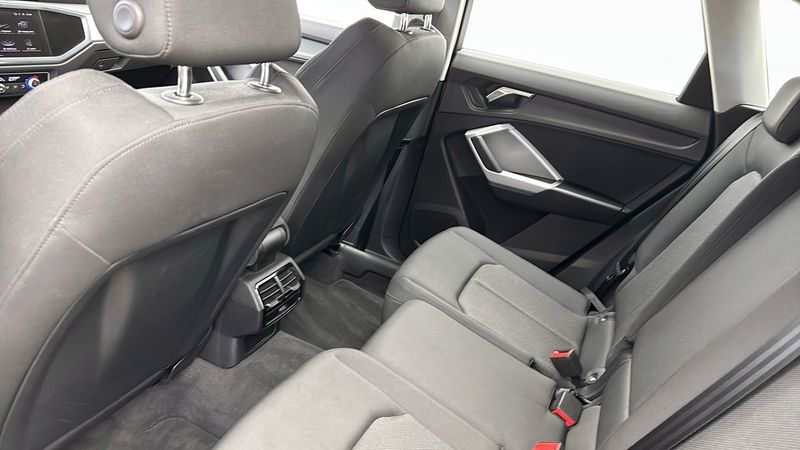 Audi Q3 bild 11