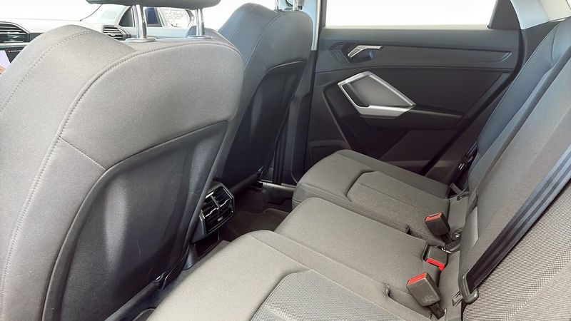Audi Q3 bild 11