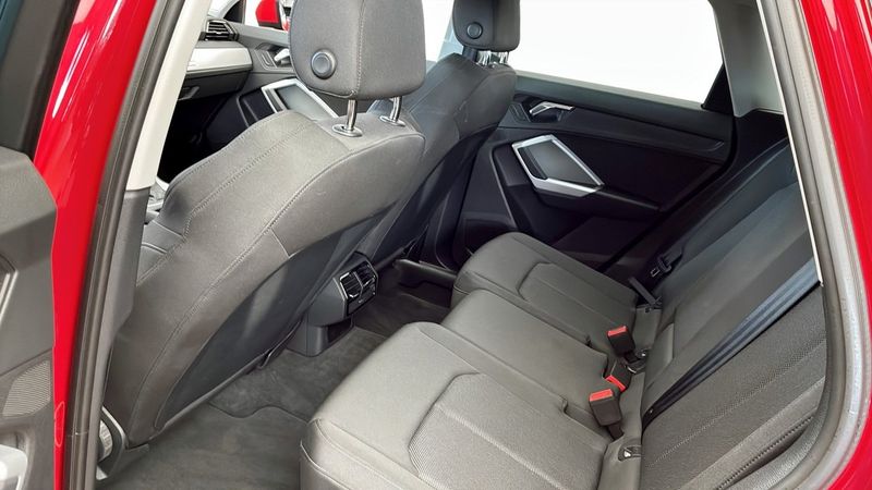 Audi Q3 bild 11