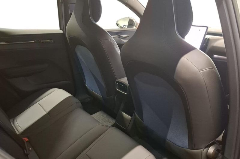 Volvo EX30 bild 8