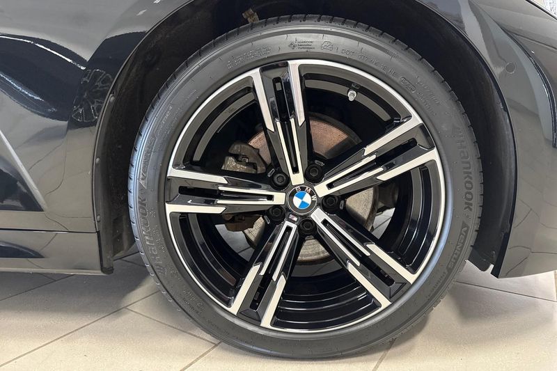 BMW 320 bild 13
