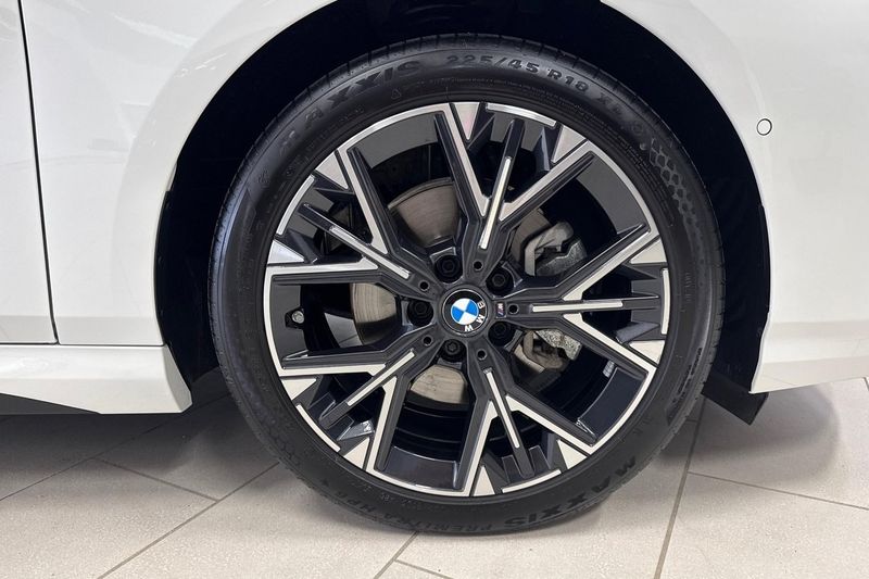 BMW 120 bild 13
