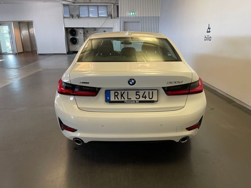 BMW 320 bild 4