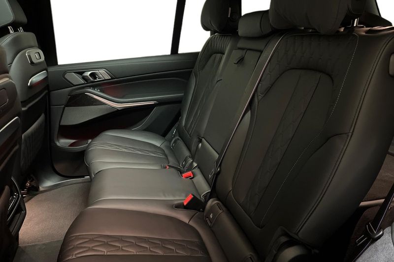BMW X7 bild 14