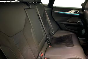 BMW i4 bild 7