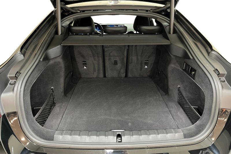 BMW i4 bild 12