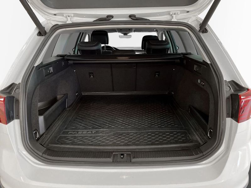 Volkswagen Passat bild 6