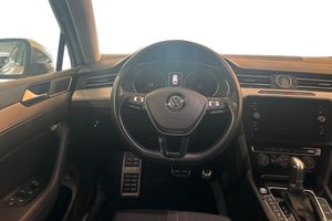 Volkswagen Passat bild 11