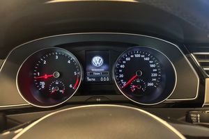 Volkswagen Passat bild 16